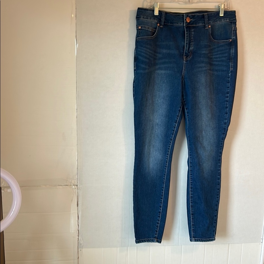 Maurice’s Everflex High Rise Stretch Denim Jean. Size 16 W Reg